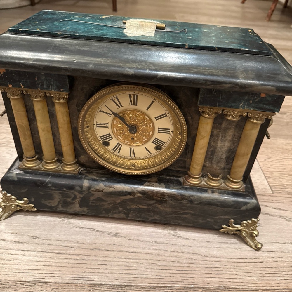 Seth Thomas  wooden 1880 vintage mantle clock BIN In working order